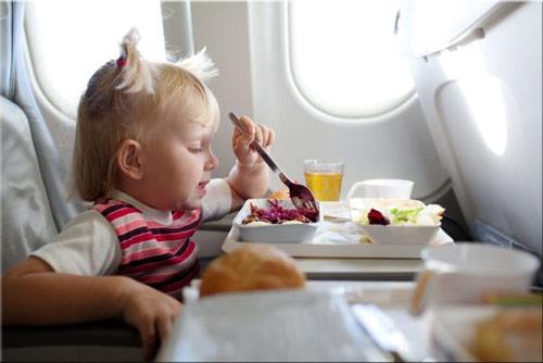 Keeping kids busy when traveling by plane